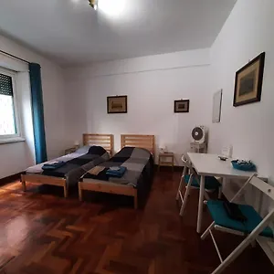 https://a-casa-di-robi.it-romehotels.com